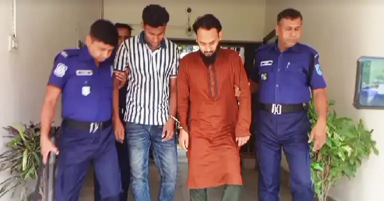 পুলিশি হেফাজতে আটক দুই যুবক